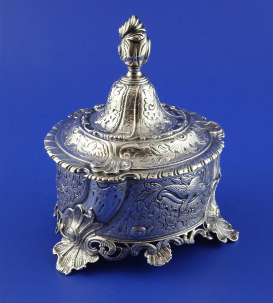 A Dutch silver tobacco box and cover, probably Hendrik Keyzer, Amsterdam 1765, 5in. diam., 653g. 21oz.(-)